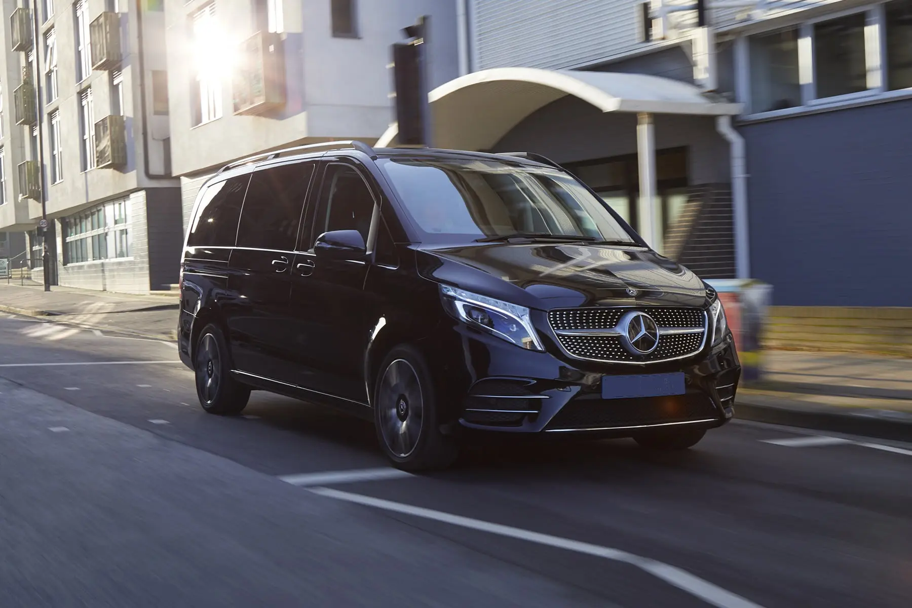 Mercedes-Benz-V-Class-front-view