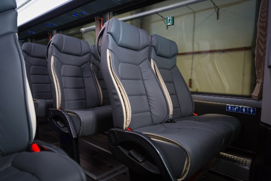 minibus de 25 plazas 6