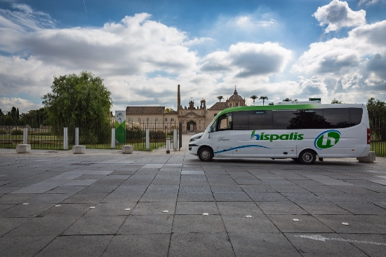 minibuses 24-28 plazas 7